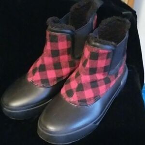 Easy Spirit Buffalo plaid Boots